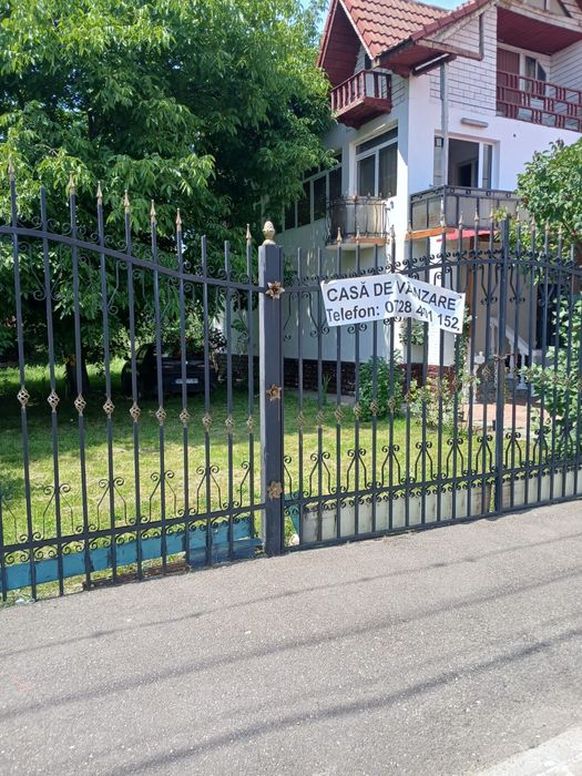 Casa de vanzare targu-jiu str.pandurașu nr1A la 3 minute distanta de centru