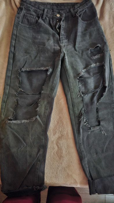 Различни модели и размери дънки