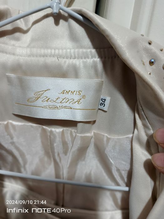 Kostyum yupka костюм юбка  narxi kelishiladi