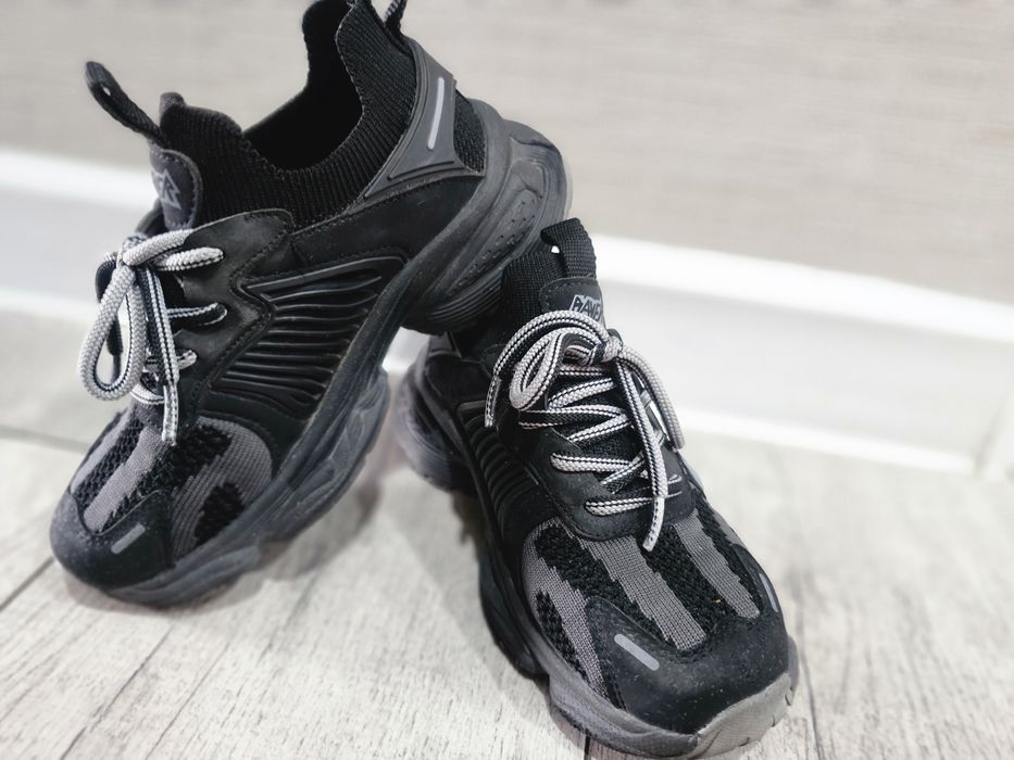 Кроссовки на мальчика