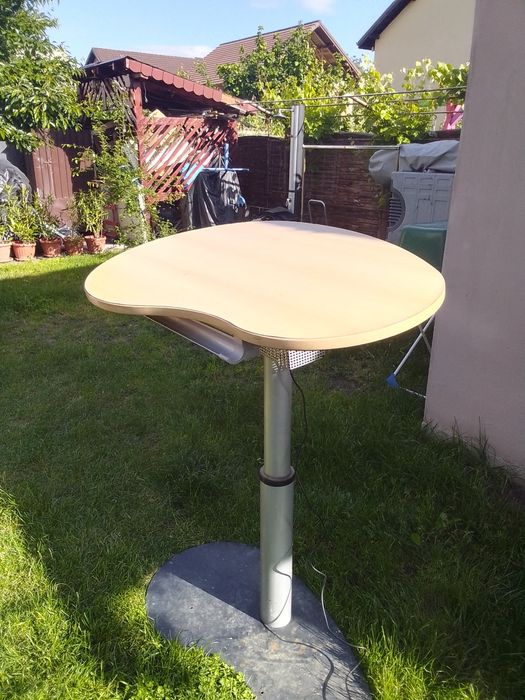 vând masă, birou , electrică