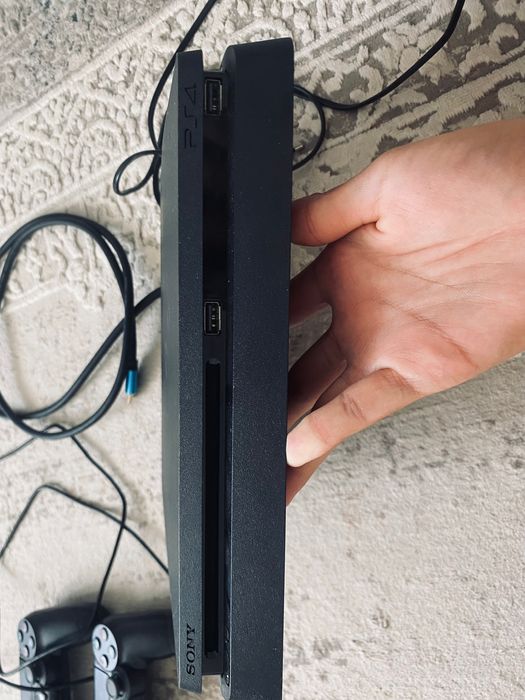 PS 4 игровая приставка