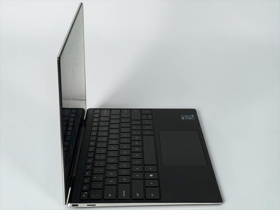Dell XPS 9310 13" OLED 4K+ Touch i7-1195G7 16RAM 512GB SSD Гаранция!