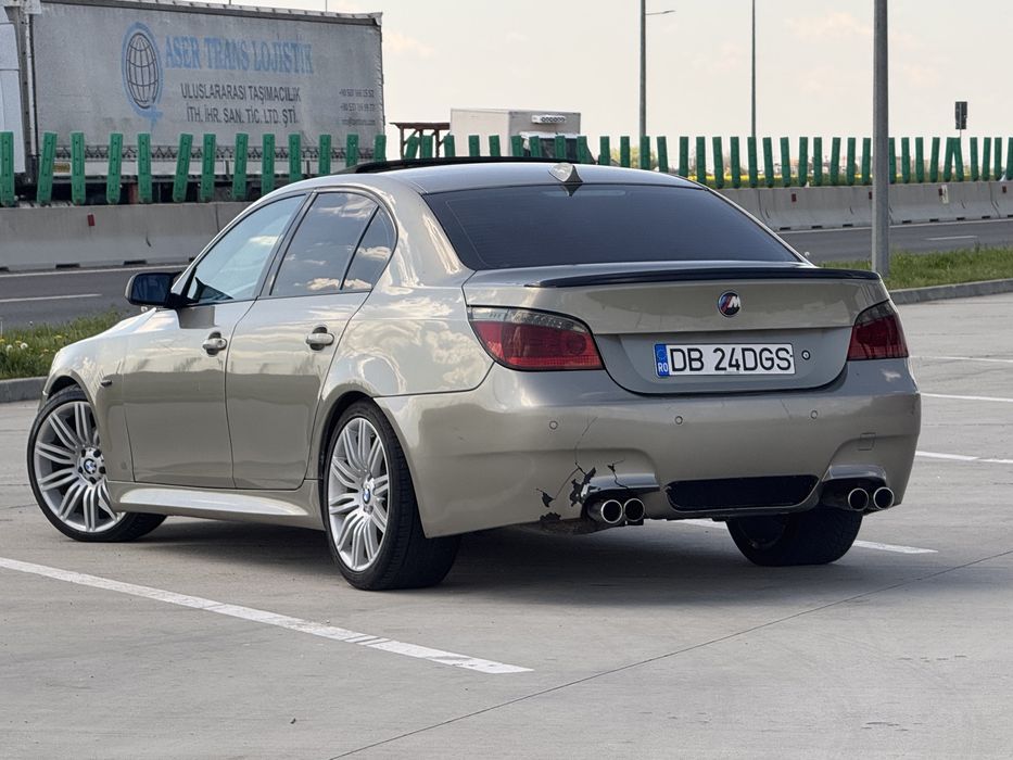 Bmw e60 525i.