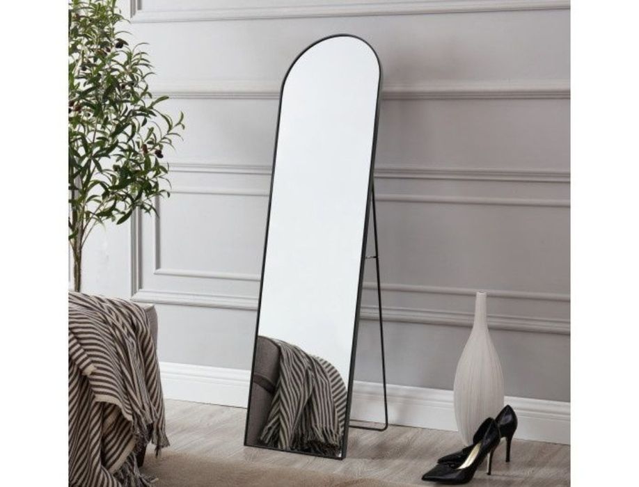 Огледало със стойка 148/46