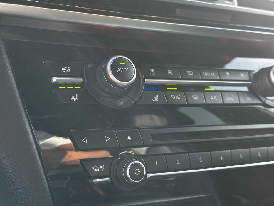 BMW X6 40d Full Carbon* 360* Carplay* MSport* Softclose