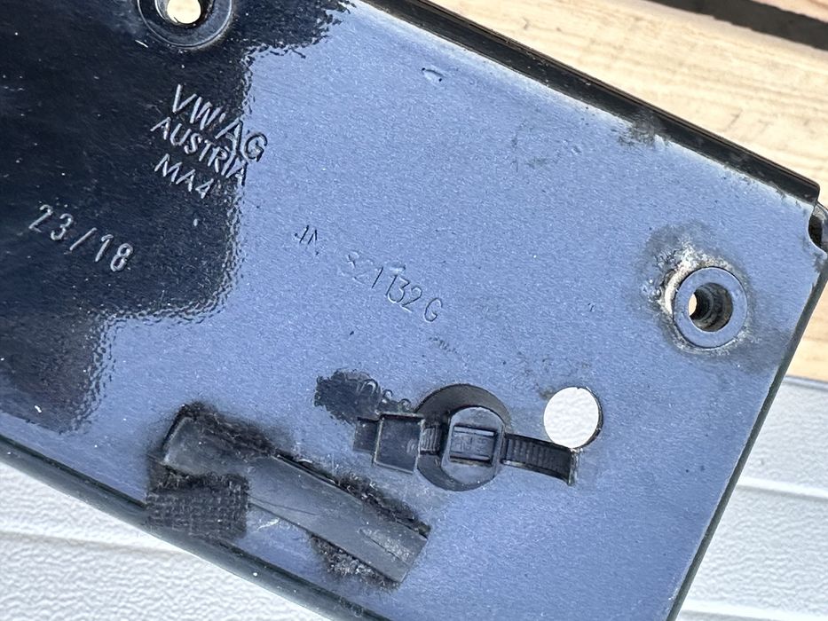 Метални стойки AUDI A8 D5 4N0821136B 4N0821260D 4N0821132G