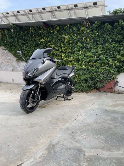 Скутер Yamaha T-max