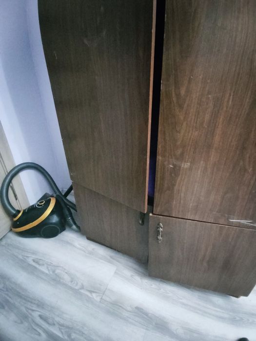 Срочно ! продается Шкаф