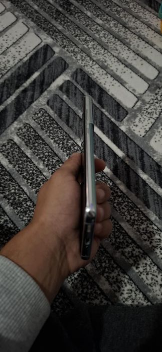 Vând sau schimb 2 telefoane s22 5g si 21 ultra5G