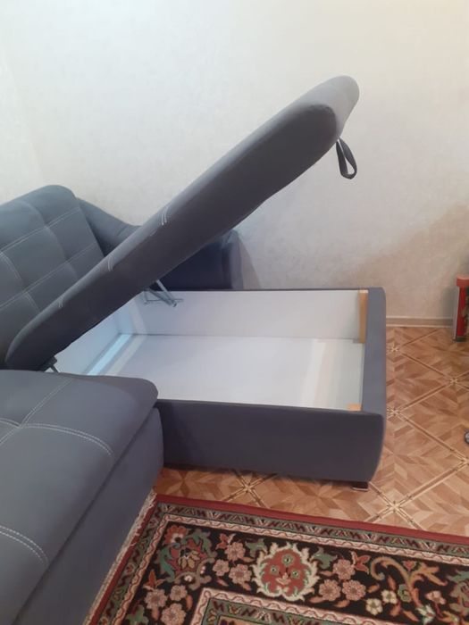 Продам диван для зала