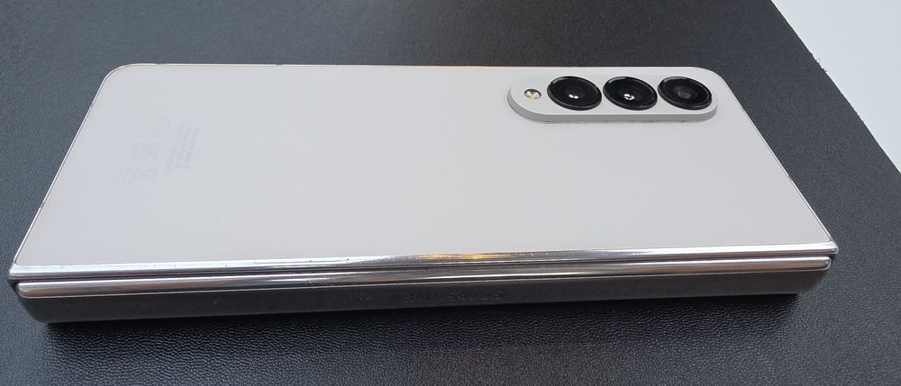 Samsung Galaxy Z Fold 4