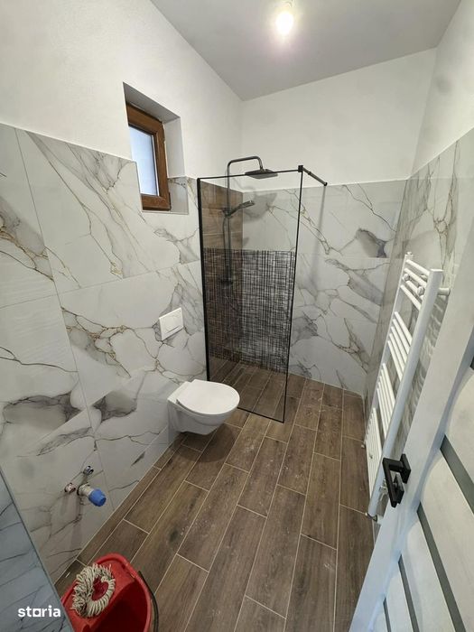 Casa renovata 2 camere + living , zona Piata Mica
