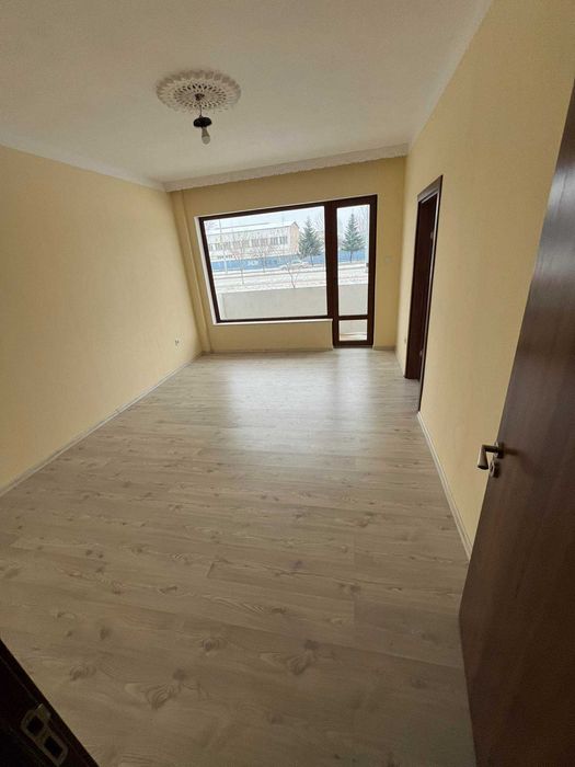 Продава се Двустаен апартамент в Пловдив, Тракия - 70 кв.м за 1586 €/кв.м - Снимка #2