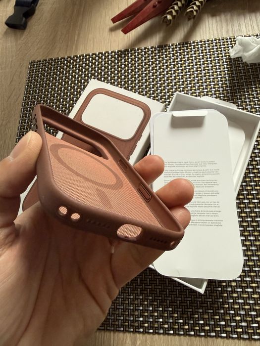 Husa iPhone 17 Pro TechWoven Case Sienna origjnala