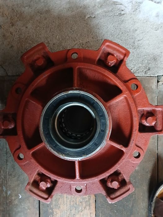 Продам ступицу птс 6