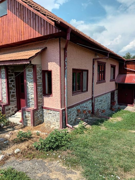Vanzare casa si pamant comuna Sovarna Mehedinti