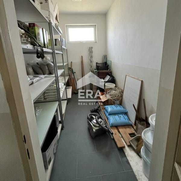 Дава се под наем Магазин в с. Стамболово, Област Хасково - 430 кв.м за 408 € - Снимка #11