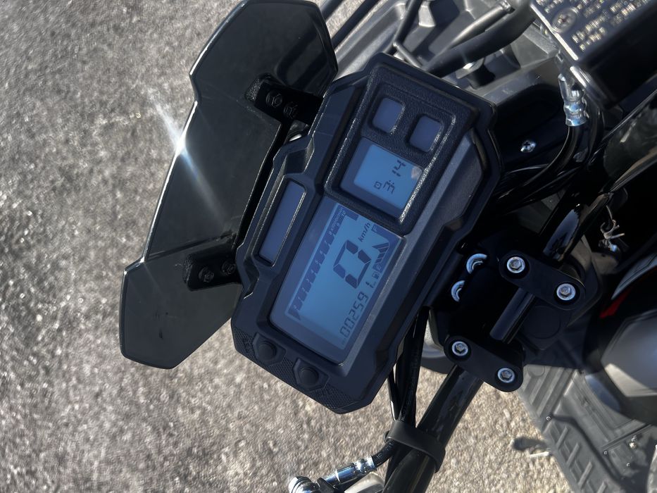 Продам скутер Танк.