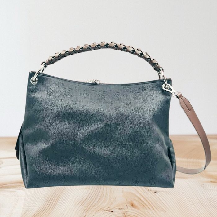 Louis Vuitton Beaubourg Hobo оригинална дамска чанта като нова