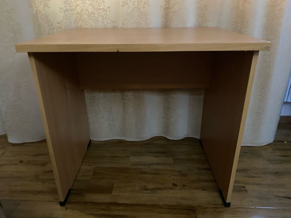 Продаю парту.