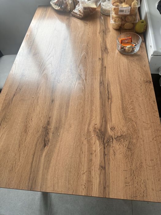 Продам стол в хорошем состоянии