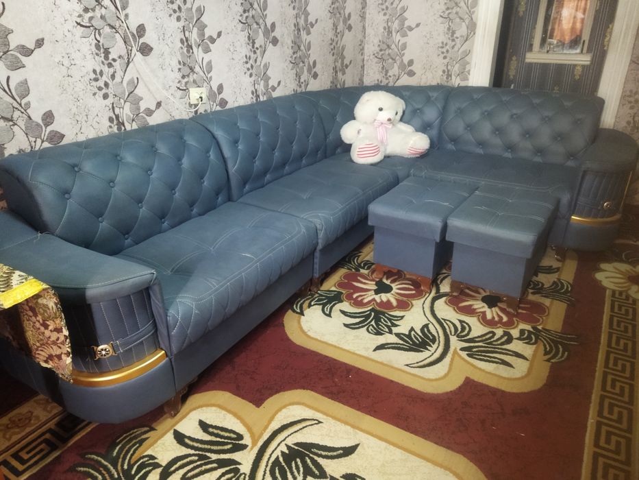 Диван уголок срочно сотилади