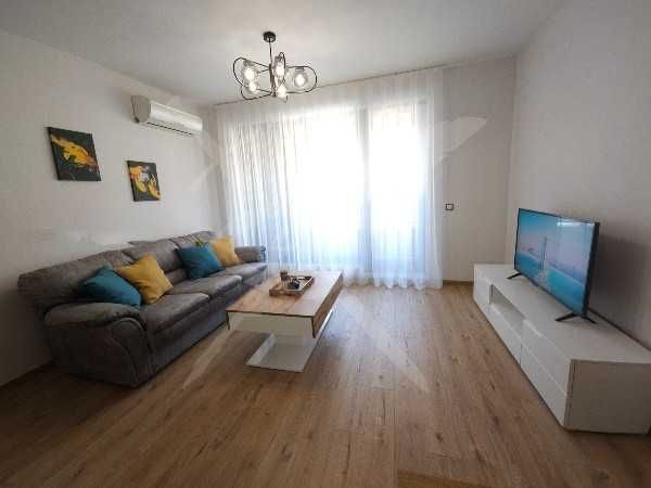 Дава се под наем Двустаен апартамент в Пловдив, Кършияка - 65 кв.м за 615 € - Снимка #2