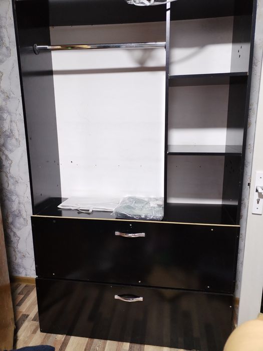 Продаётся шкаф срочно