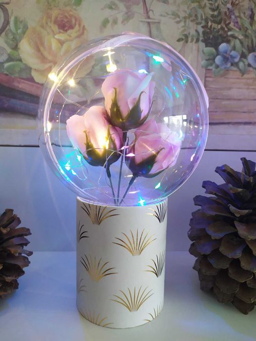 Роза,цвете ,букет в стъклена сфера,стъкленица с лед осветление!Подарък