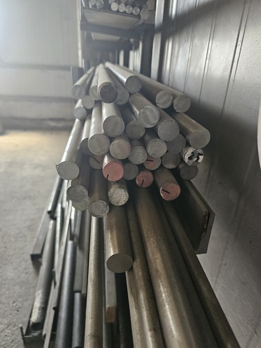 Vând bara inox fi 25