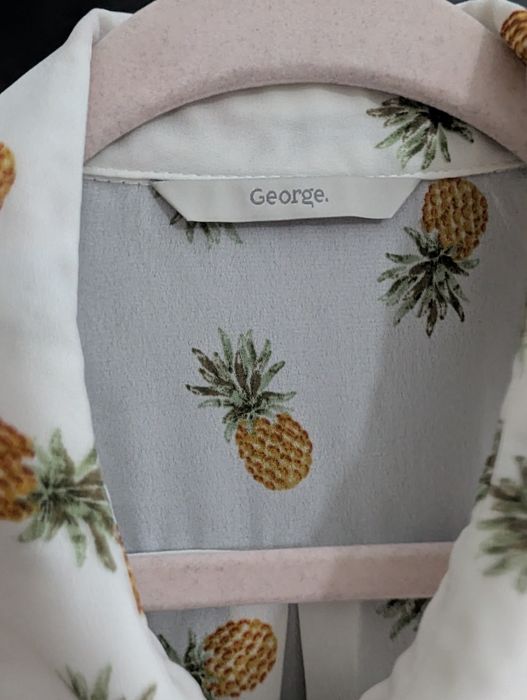 Cămașa fără mâneci dama