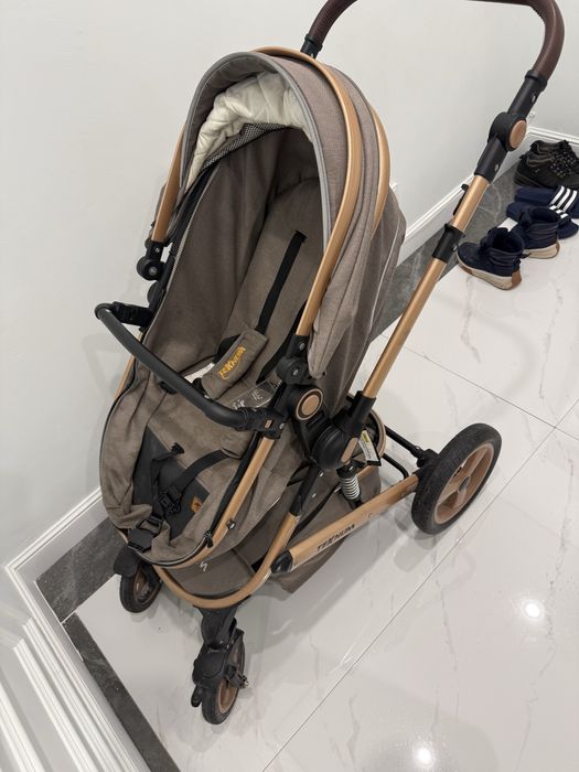 Продам детскую коляску