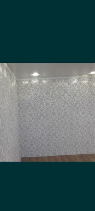 Клеем обой без швов