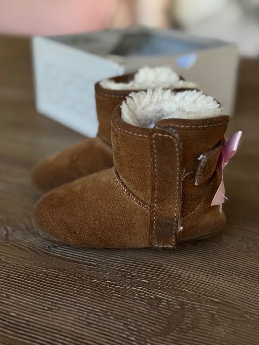 бебешки боти UGG