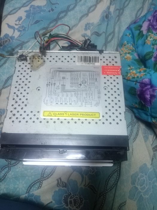 Navigație GPS cu radio și cd  ascuns