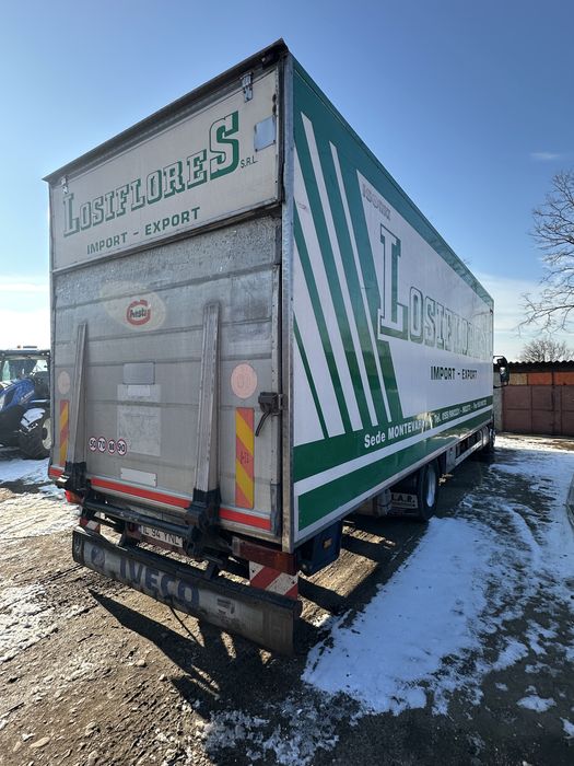 Iveco Tector 240 CP, 2002, cutie manuala cu 8 viteze.