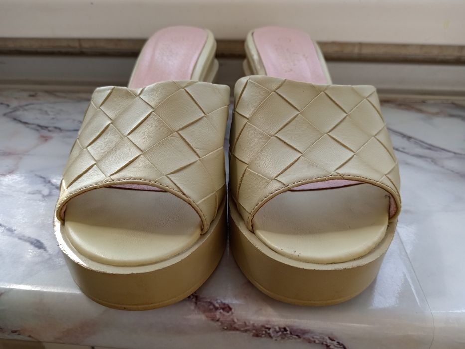 Шлепки на платформе 1500