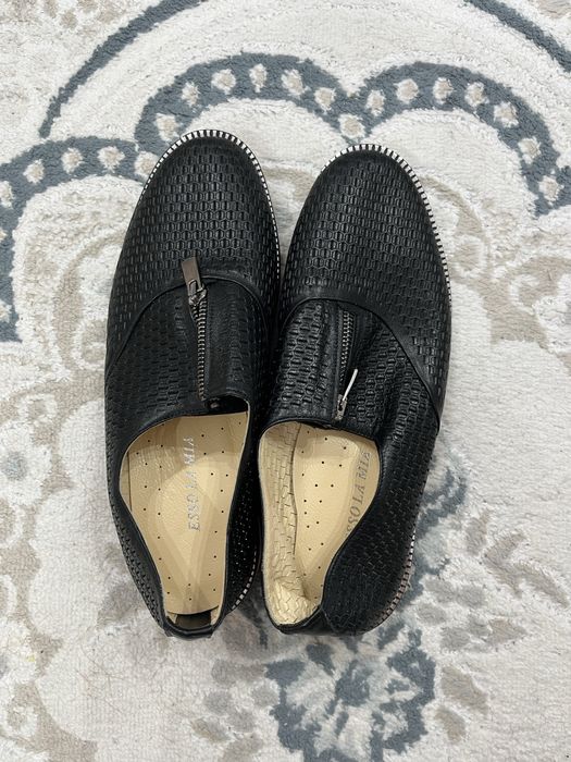 Продам женскую обувь