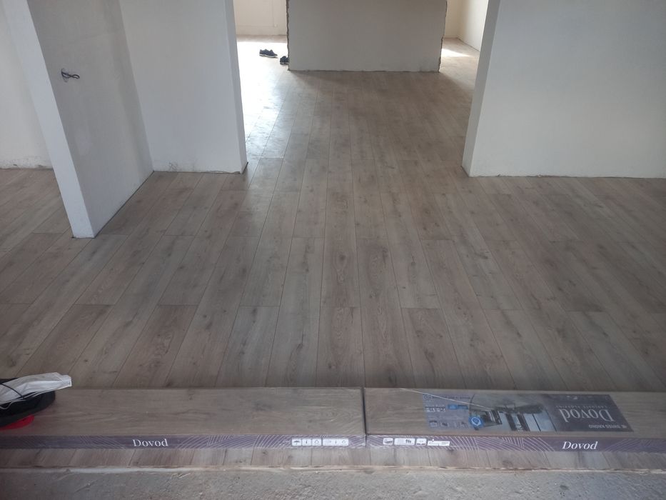 Укладка Ламината и стяжка штукатурка кафель  под ключ , гарантией!