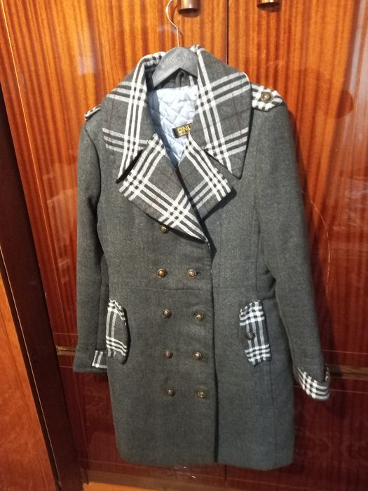 Palto ayol va qizlar uchun. Sifatli va arzon.