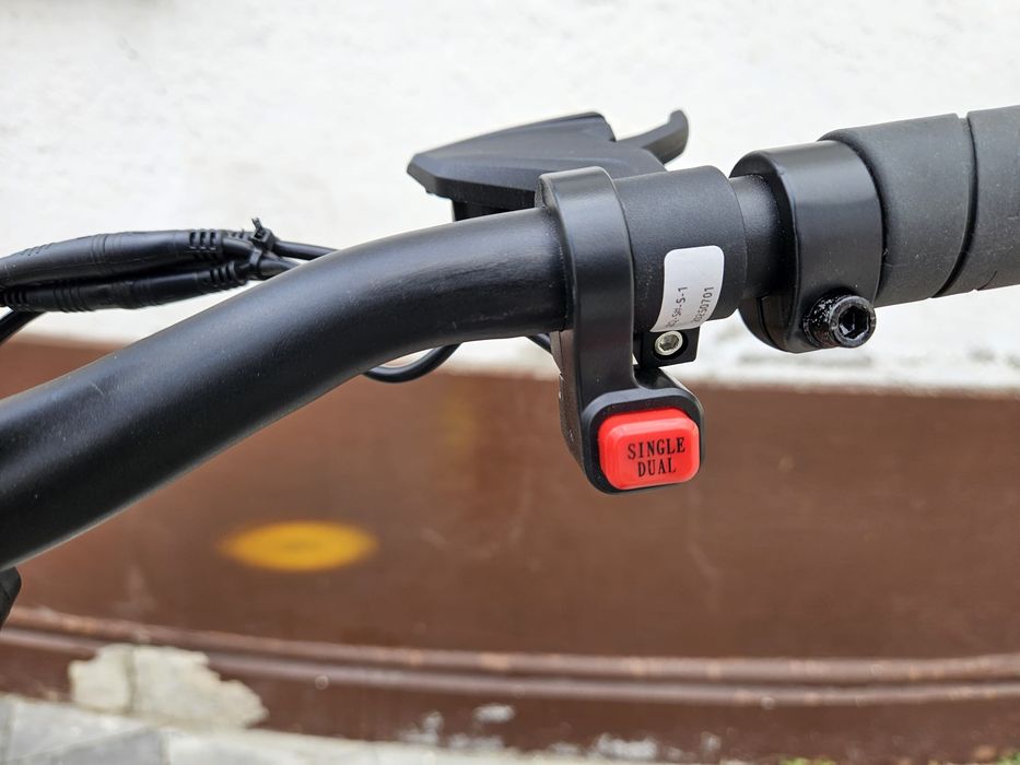 Trotineta Electrica 2 Motoare 2 x 650W Baterie 13Ah  10 inch Full Led