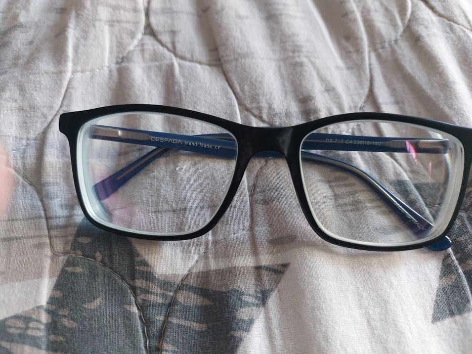 Продам оправу для очков