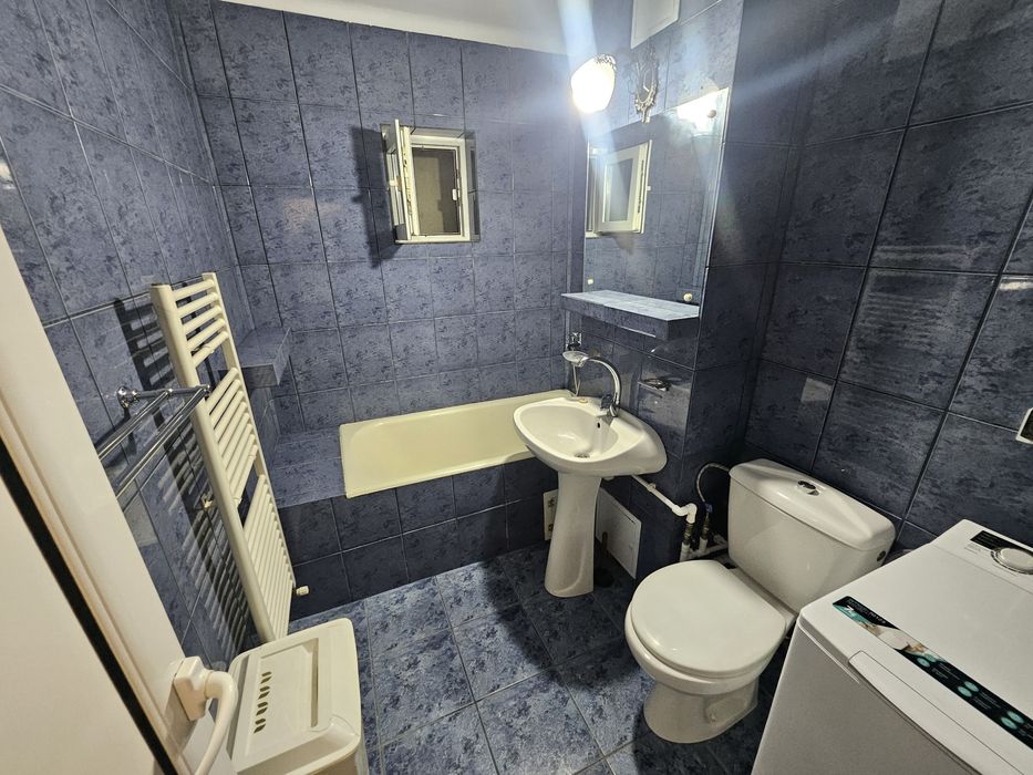 Apartament 2 camere în 1 Mai de închiriat