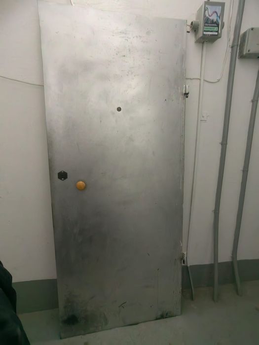 Входная дверь железная