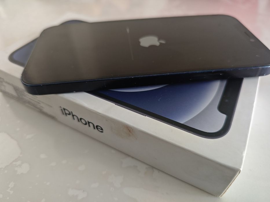 iPhone 12 64GB. iPhone