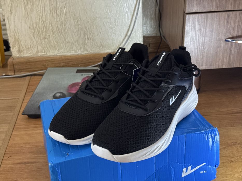 Новые кроссовки мужские