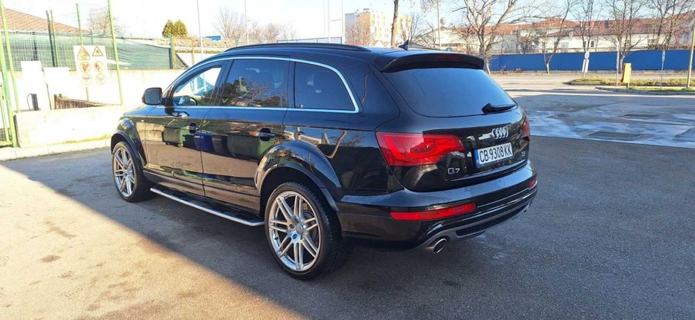 Audi Q7 4.2 TDI в отлично състояние