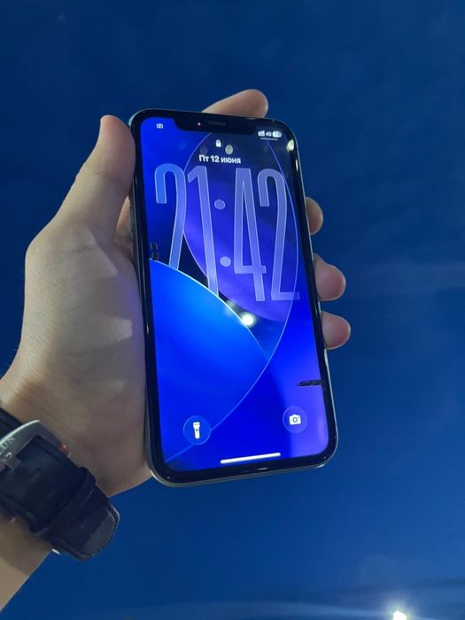 Продам iPhone 11