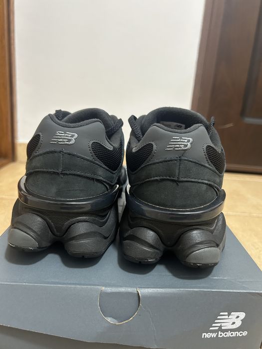 New Balance 9060 Full Black 42EU